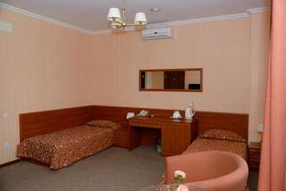 Гостиница Мята Орск Двухместный номер с 2 отдельными кроватями-5